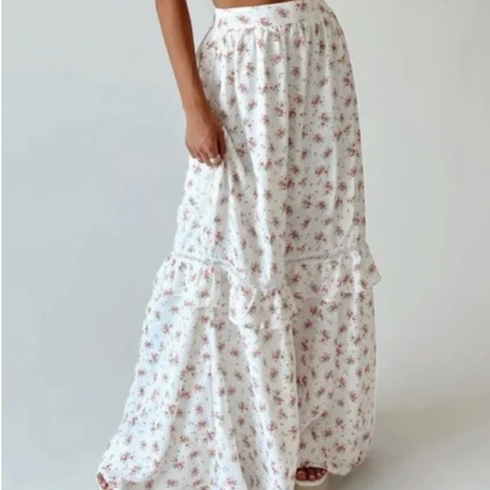 Princess Polly Fowler Floral Tiered Maxi Skirt - White/Pink Size 2 NWT